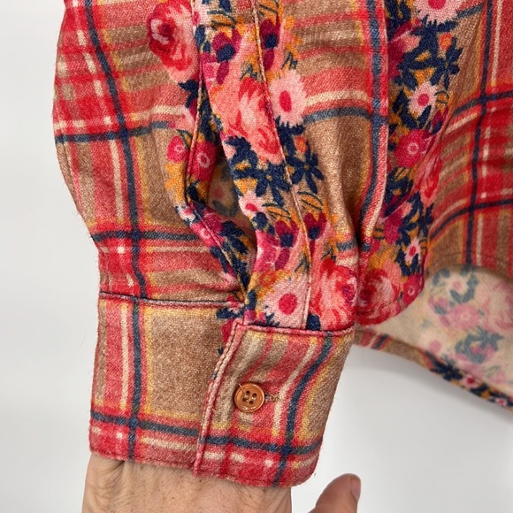 Manoush flannel floral pink red shirt size medium - Picture 4 of 8